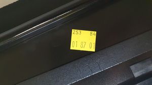 Mercedes-Benz GLC X253 C253 Priekšpusē durvju dekoratīvā apdare (moldings) A2536901100