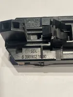 Volkswagen Tiguan Silniczek regulacji pasów bezpieczeństwa 63909021000