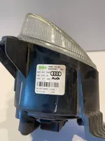 Audi A4 S4 B7 8E 8H Światło przeciwmgłowe przednie 8E0941700C