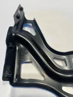 Audi Q3 8U Fender mounting bracket 8U0821135