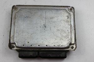 Volkswagen Golf IV Sterownik / Moduł ECU 06A906032GG