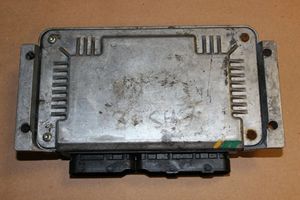 Iveco Daily 30.8 - 9 Calculateur moteur ECU 0281020105