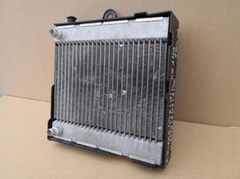 Mercedes-Benz A W176 Radiateur de refroidissement A1765000900 W176 A45 AMG