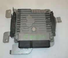 Volkswagen Touran II Calculateur moteur ECU 03L906023NE