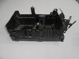 Opel Astra J Support boîte de batterie 13308434