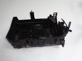 Opel Astra J Support boîte de batterie 13308434