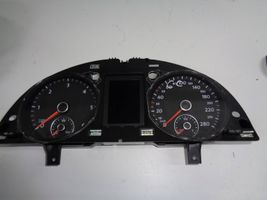 Volkswagen PASSAT CC Compteur de vitesse tableau de bord 3C8920870N