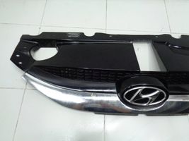 Hyundai ix35 Grille calandre supérieure de pare-chocs avant 