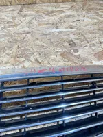 Mercedes-Benz E W211 Grille de calandre avant A2118800583