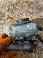 Opel Astra H Główny cylinder hamulca 32067271