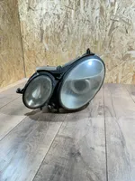 Mercedes-Benz E W211 Lampa przednia 