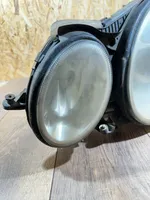 Mercedes-Benz E W211 Lampa przednia 