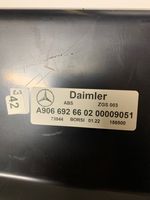 Mercedes-Benz Sprinter W906 Garniture levier frein à main A9066926602