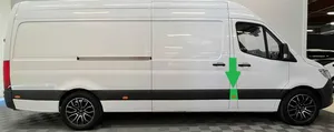 Mercedes-Benz Sprinter W907 W910 Slīdošās durvju dekoratīvā apdare (moldings) A9106901802