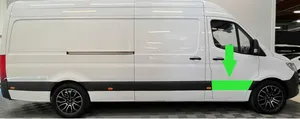 Mercedes-Benz Sprinter W907 W910 Listwa drzwi A9106900300