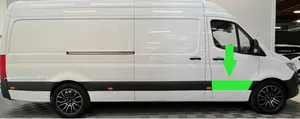 Mercedes-Benz Sprinter W907 W910 Передняя отделка дверей (молдинги) A9106900300