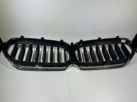 BMW 5 G30 G31 Griglia superiore del radiatore paraurti anteriore 9464218