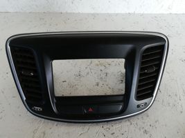 Chrysler Pacifica Cadre, panneau d'unité radio / GPS 1YE58TRMA