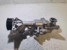 Mercedes-Benz C W205 Pompe de circulation d'eau A2742000900