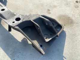 BMW 5 E28 Sottotelaio anteriore 