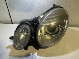 Mercedes-Benz E W211 Lampa przednia 