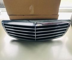 Mercedes-Benz S W221 Grille calandre supérieure de pare-chocs avant A2218800083