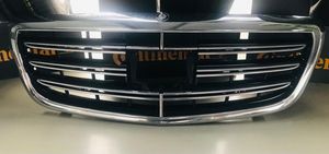 Mercedes-Benz S W222 Maskownica / Grill / Atrapa górna chłodnicy A2228800283