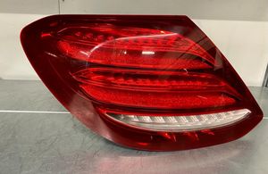 Mercedes-Benz E W213 Aizmugurējais lukturis virsbūvē A2139067900