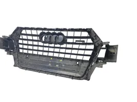 Audi Q7 4M Griglia superiore del radiatore paraurti anteriore 4M0853651