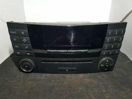 Mercedes-Benz E W211 Radio/CD/DVD/GPS-pääyksikkö 2118701289