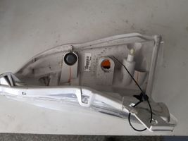 Nissan Leaf I (ZE0) Riflettore anteriore 261803NF0A