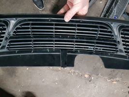 Saab 900 CD Grille calandre supérieure de pare-chocs avant 4240867