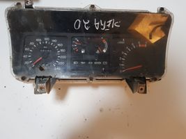 Ford Sierra Geschwindigkeitsmesser Cockpit 87BB10K843CB