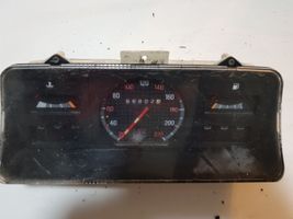 Opel Kadett E Compteur de vitesse tableau de bord 