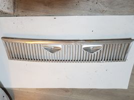 Mercedes-Benz S W116 Rivestimento parabrezza 