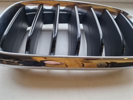 BMW X5 F15 Grille calandre supérieure de pare-chocs avant 7316075