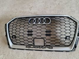 Audi RS3 Etupuskurin ylempi jäähdytinsäleikkö 8V5853651R