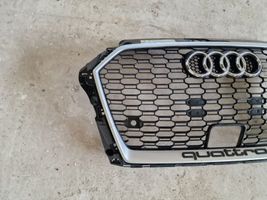 Audi RS3 Etupuskurin ylempi jäähdytinsäleikkö 8V5853651R