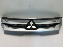 Mitsubishi L200 Maskownica / Grill / Atrapa górna chłodnicy 7450B292