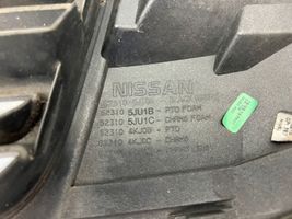 Nissan NP300 Etupuskurin ylempi jäähdytinsäleikkö 623104KJ0C