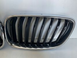 BMW 2 F22 F23 Grille calandre supérieure de pare-chocs avant 7295522