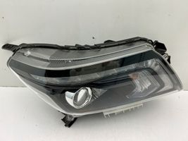 Nissan NP300 Lampa przednia 