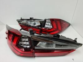 Lexus RX 450H Lampy tylnej klapy bagażnika 