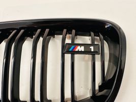 BMW 1 F20 F21 Griglia superiore del radiatore paraurti anteriore 