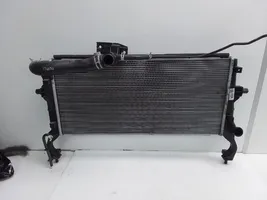 Hyundai i30 Radiateur de refroidissement 25310M6400