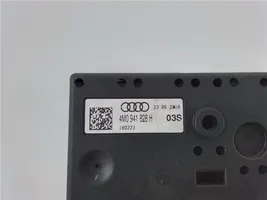 Audi Q8 Saugiklių blokas 4M0941828H