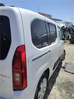 Opel Combo E Fotel przedni kierowcy 