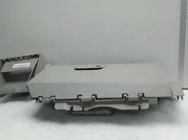 Lancia Voyager Hansikaslokero 