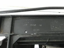 Ford Transit Jäähdyttimen kehyksen suojapaneeli LK218B041AA