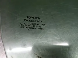 Toyota Yaris Szyba drzwi przednich 